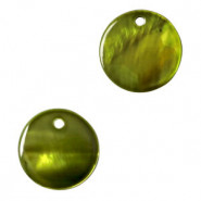 Shell charm round 8mm Olive green